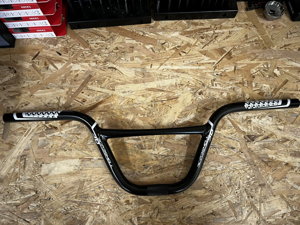 Řidítka ALU 7" Black Bombshell