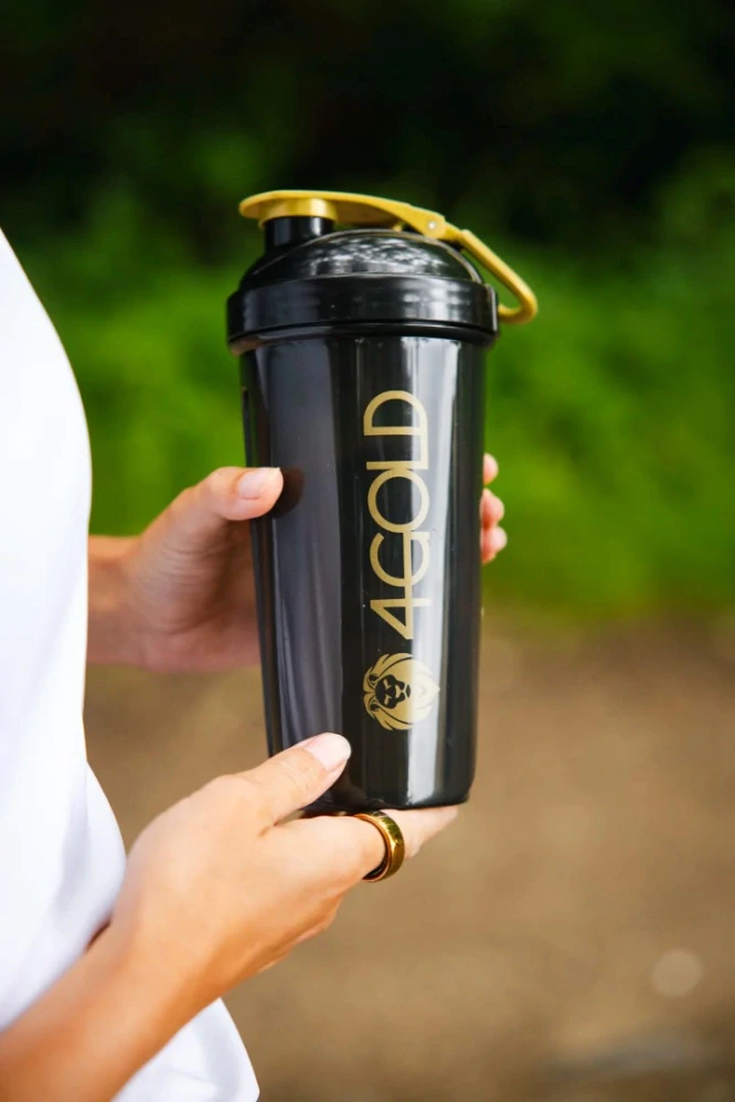Černý Shaker 4GOLD - 700ml