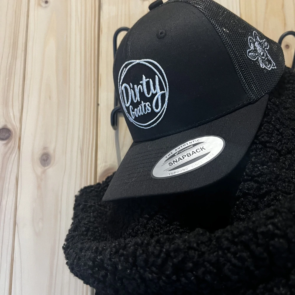 Kšiltovka DG Snapback - klasika