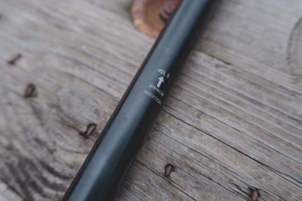 Prodloužení sedlovky 550mm / Ø26,8mm Bombshell