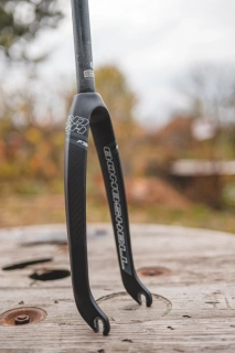 Vidlice F18 Carbon Mini 1" Bombshell